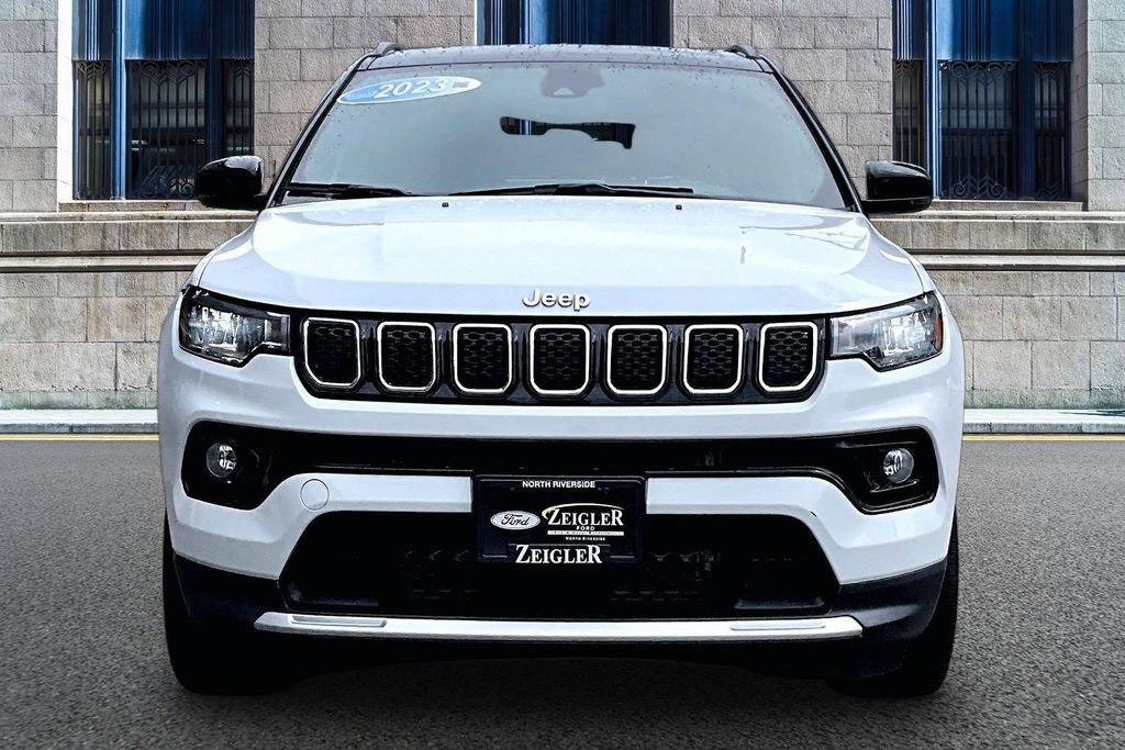 Used 2023 Jeep Compass Limited AWD/4WD image 3