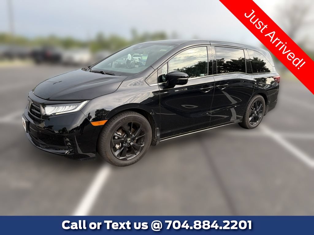 Used 2024 Honda Odyssey Sport image 1