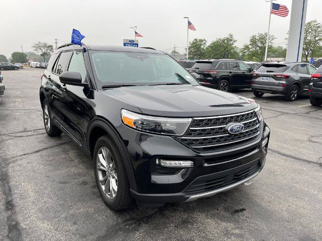 Certified 2023 Ford Explorer XLT w/ Equipment Group 202A AWD/4WD image 8