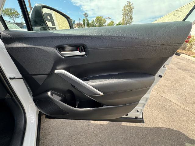 Used 2023 Toyota Corolla Cross XLE w/ Convenience Package FWD image 27