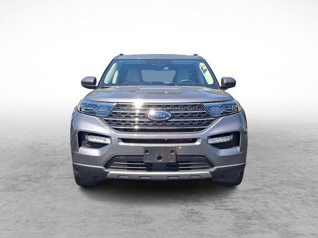 Certified 2023 Ford Explorer XLT w/ Equipment Group 202A AWD/4WD image 2
