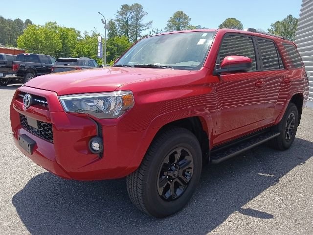 Used 2024 Toyota 4Runner SR5 AWD/4WD image 7