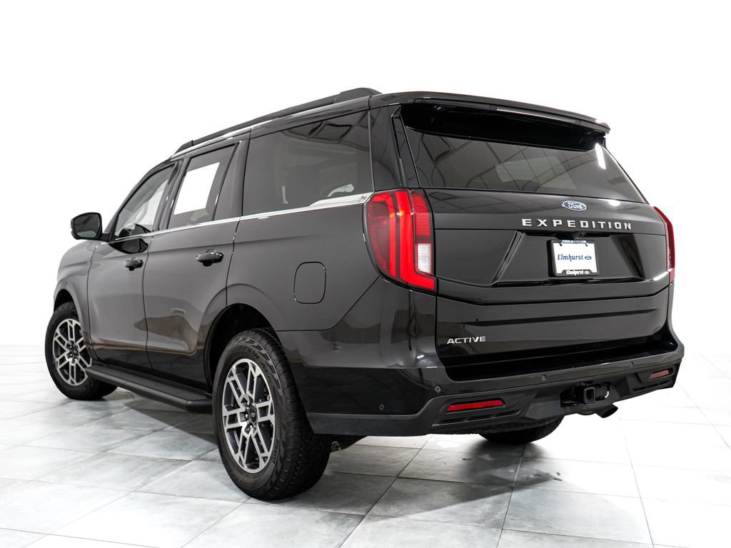 Certified 2025 Ford Expedition Active AWD/4WD image 5