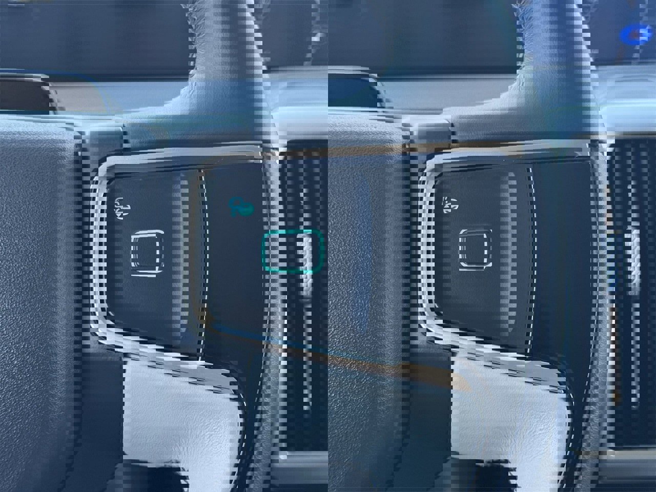 Certified 2025 Ford Expedition Platinum w/ Driver's Package image 14