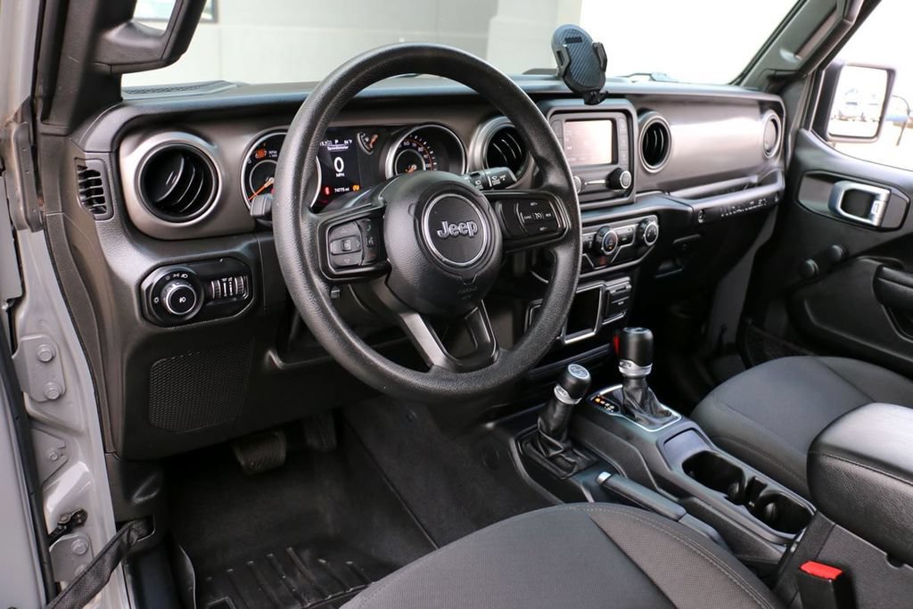 Used 2021 Jeep Wrangler Unlimited Sport AWD/4WD image 17