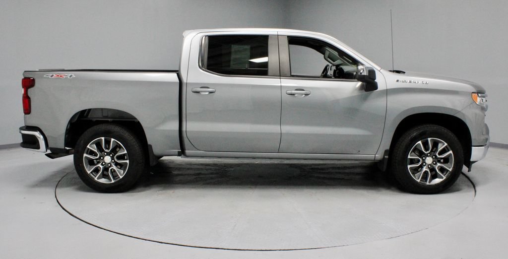 Used 2023 Chevrolet Silverado 1500 LT AWD/4WD image 11