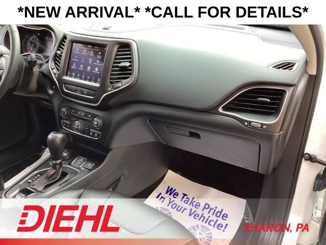 Used 2022 Jeep Cherokee Trailhawk w/ Sun, Sound & Nav Group AWD/4WD image 16