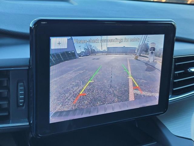 Certified 2020 Ford Explorer XLT w/ Equipment Group 202A image 30