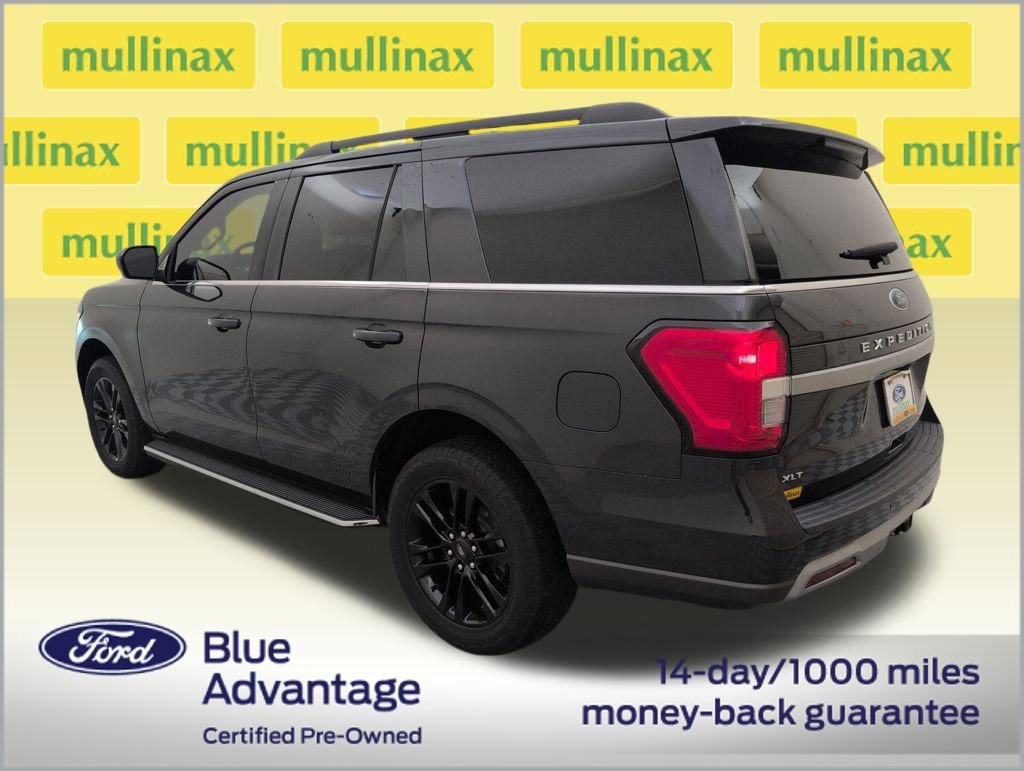 Certified 2023 Ford Expedition XLT image 3