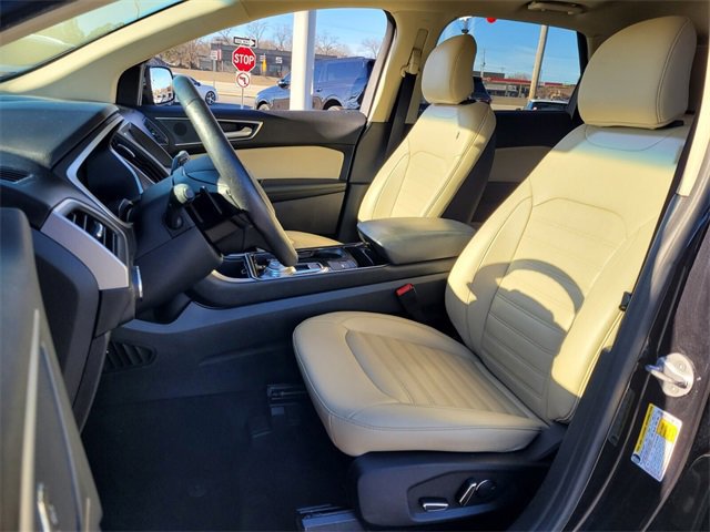 Certified 2019 Ford Edge SEL w/ Equipment Group 201A image 9