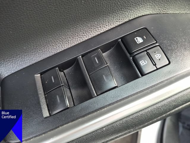 Used 2024 Toyota Highlander LE FWD image 13