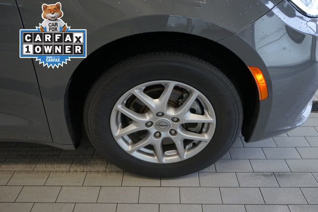 Used 2022 Chrysler Pacifica Touring-L image 7