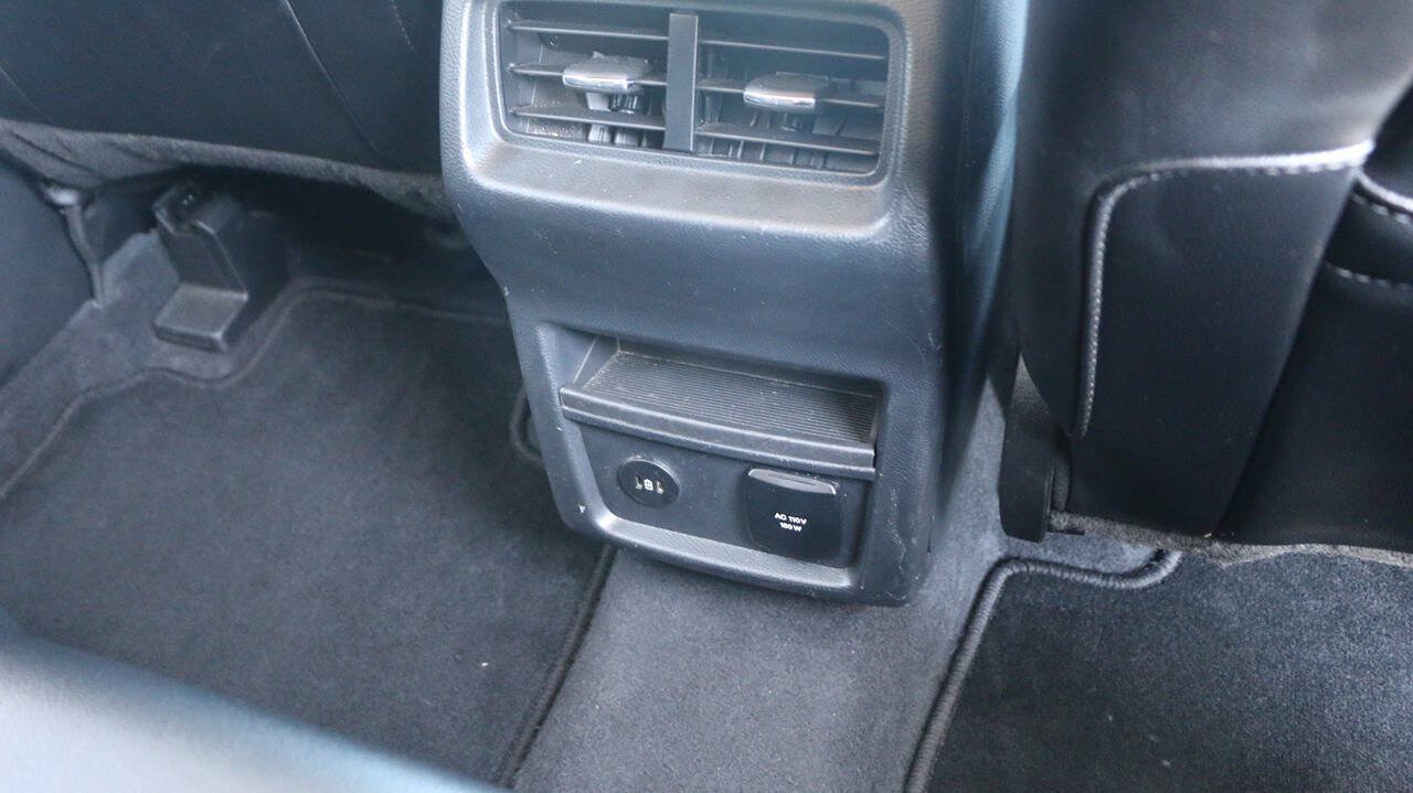 Certified 2024 Ford Edge Titanium AWD/4WD image 16