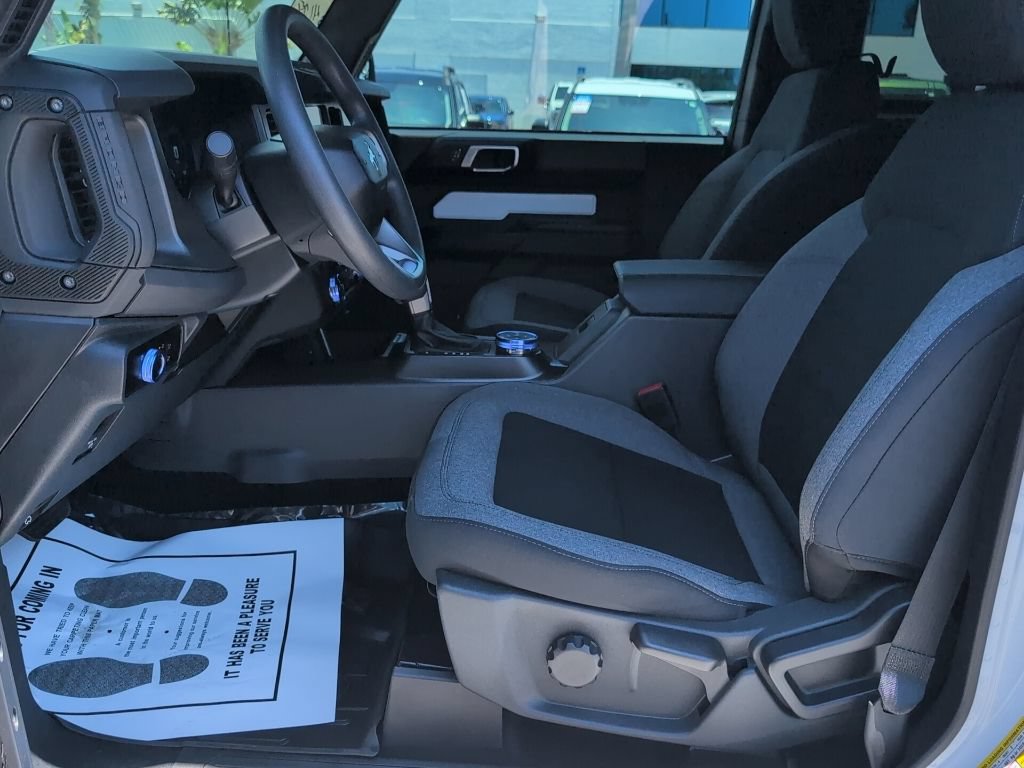 Certified 2025 Ford Bronco 2-Door w/ Sasquatch Package AWD/4WD image 8