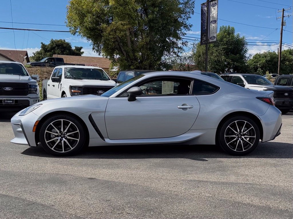 Used 2023 Toyota GR86 RWD image 5