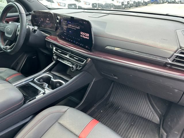 Used 2024 Chevrolet Traverse RS w/ LPO, Floor Liner Package AWD/4WD image 14