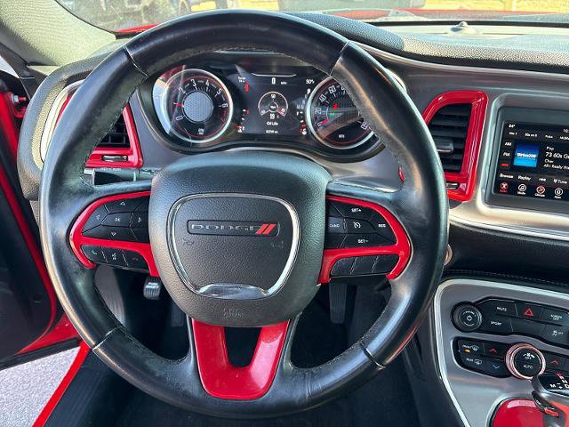 Used 2019 Dodge Challenger SXT image 8