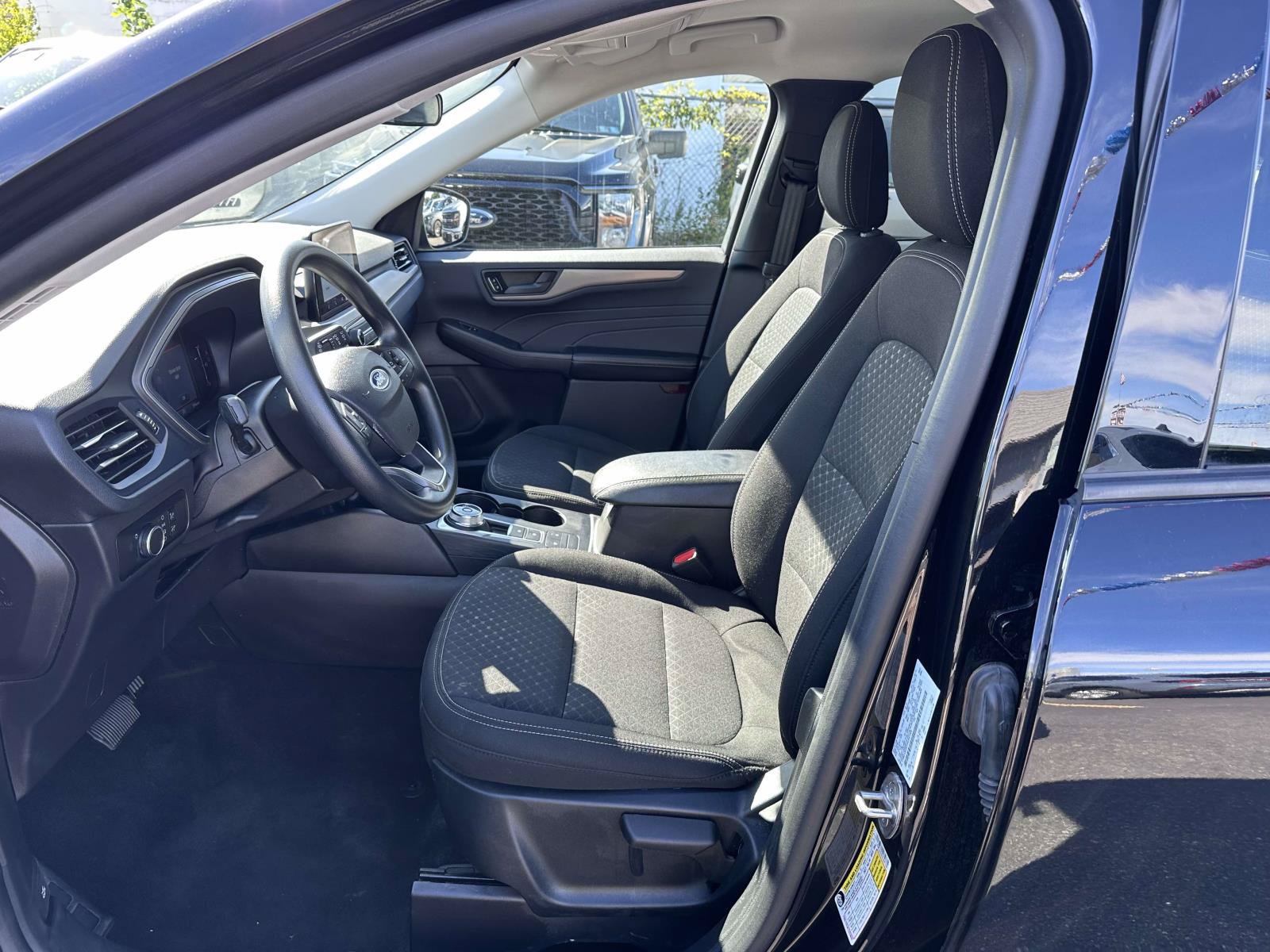 Certified 2025 Ford Escape Active AWD/4WD image 12