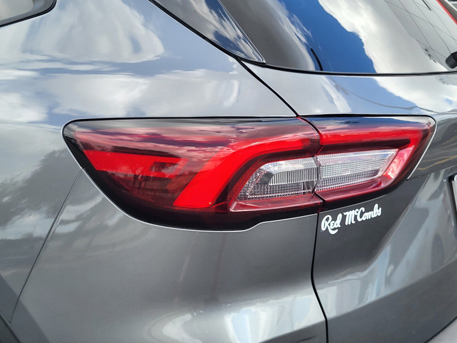 Certified 2025 Ford Escape ST-Line image 10