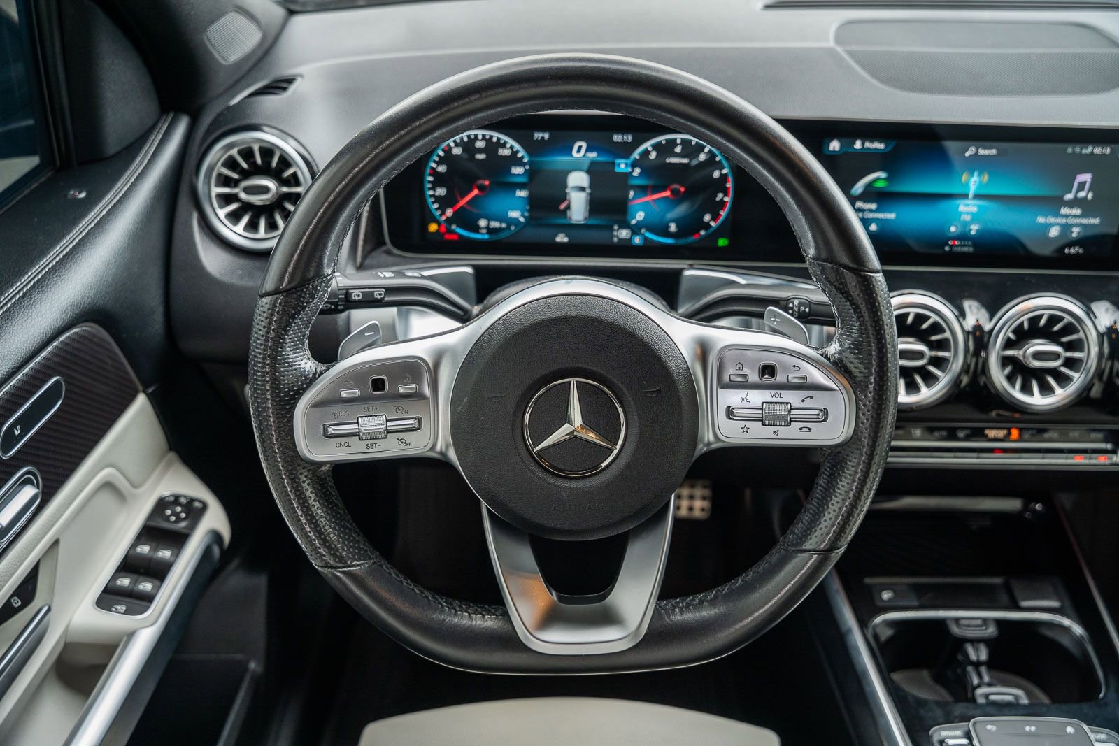 Used 2021 Mercedes-Benz GLB 250 4MATIC w/ AMG Line image 27