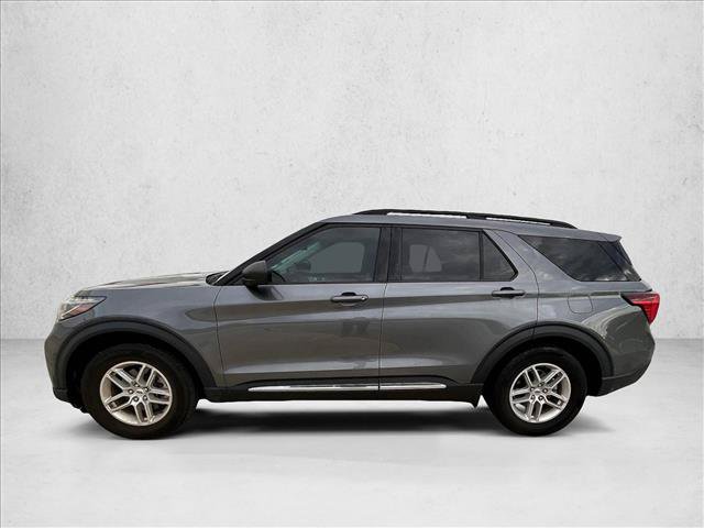 Certified 2025 Ford Explorer Active w/ Active Comfort Package RWD image 4