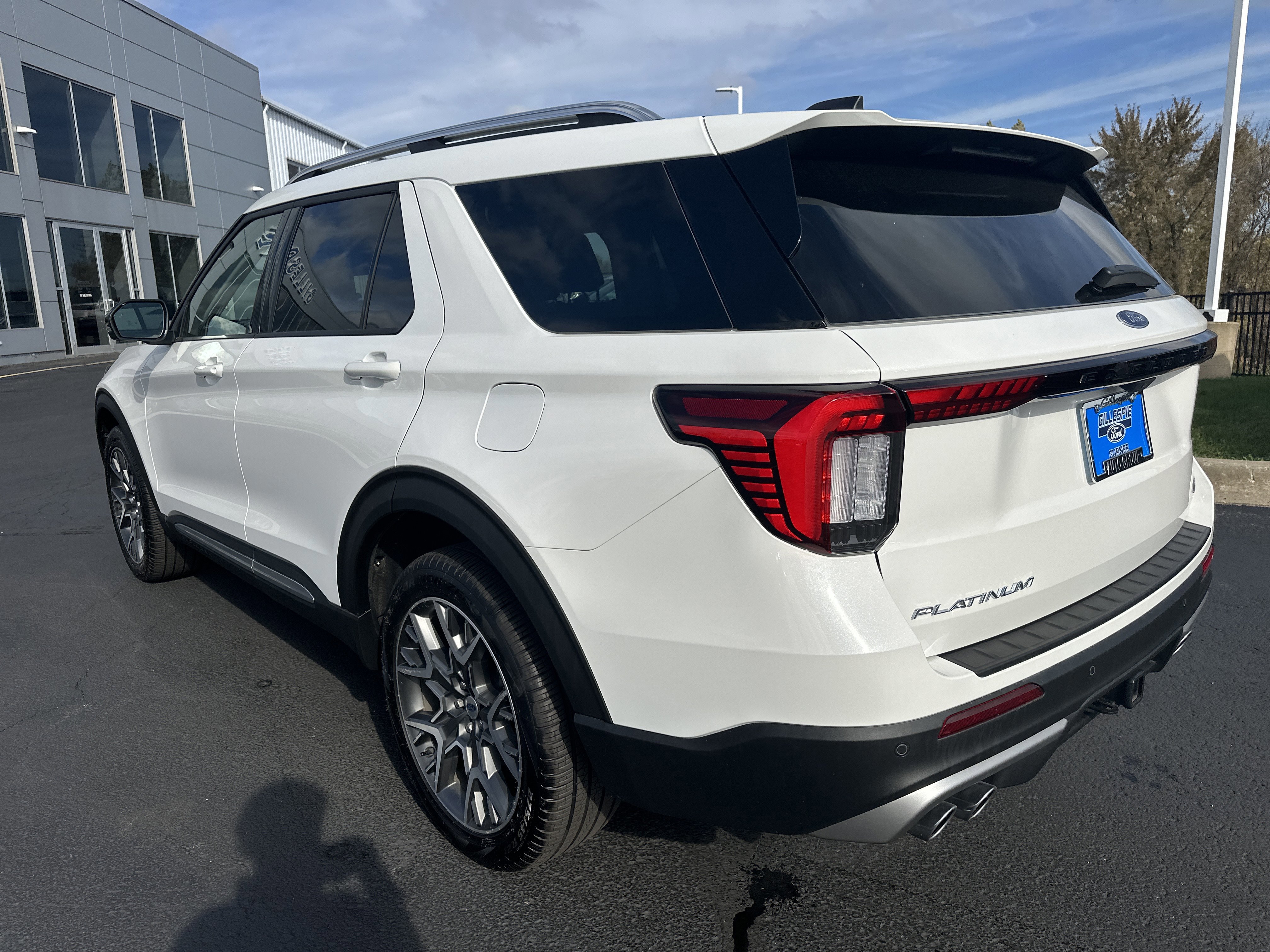 Certified 2025 Ford Explorer Platinum w/ Ultimate Package image 5