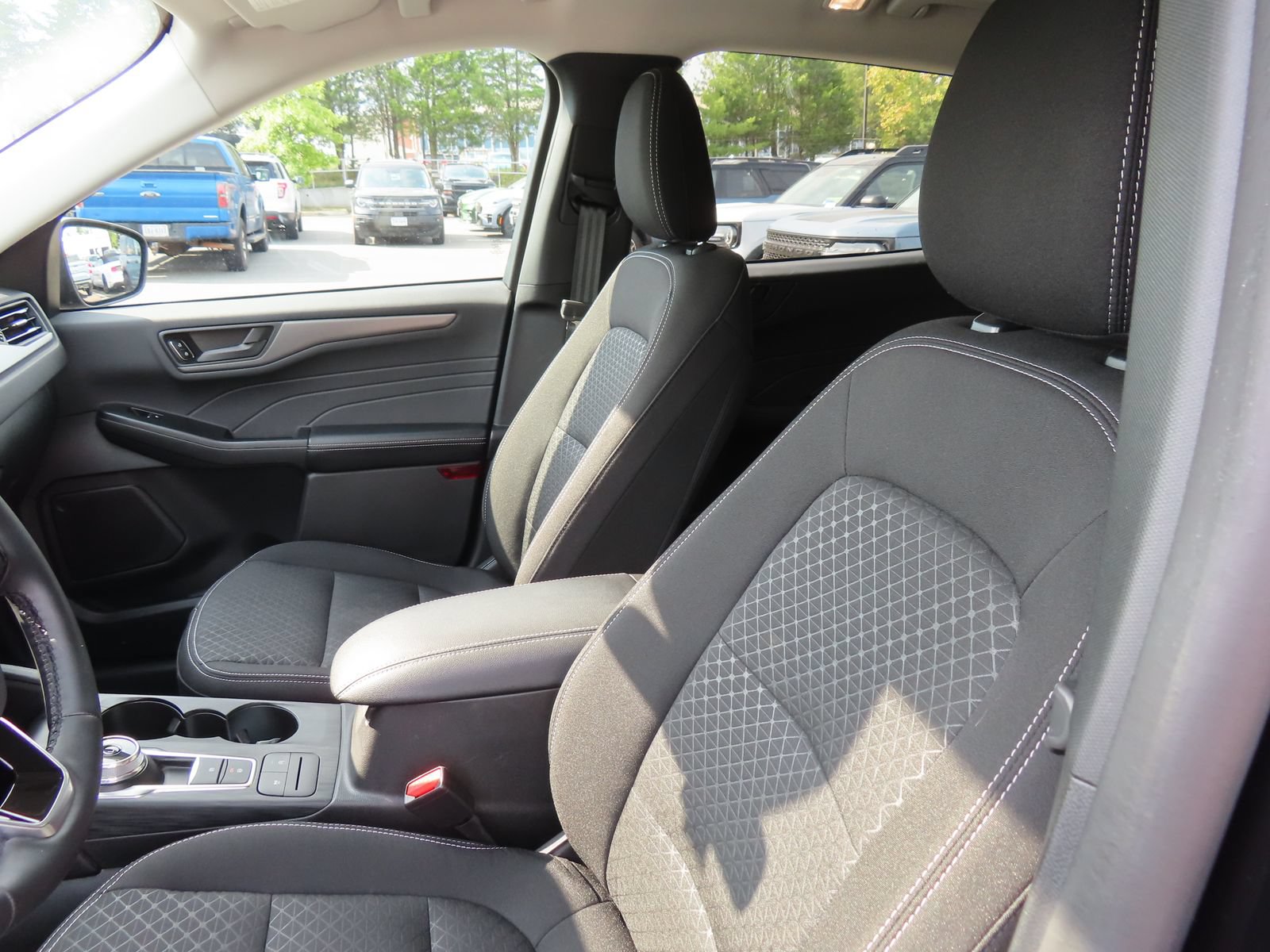 Certified 2024 Ford Escape Active AWD/4WD image 28