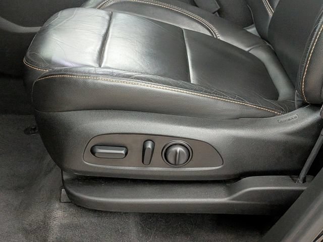 Used 2020 Chevrolet Traverse LT w/ LT Premium Package AWD/4WD image 13