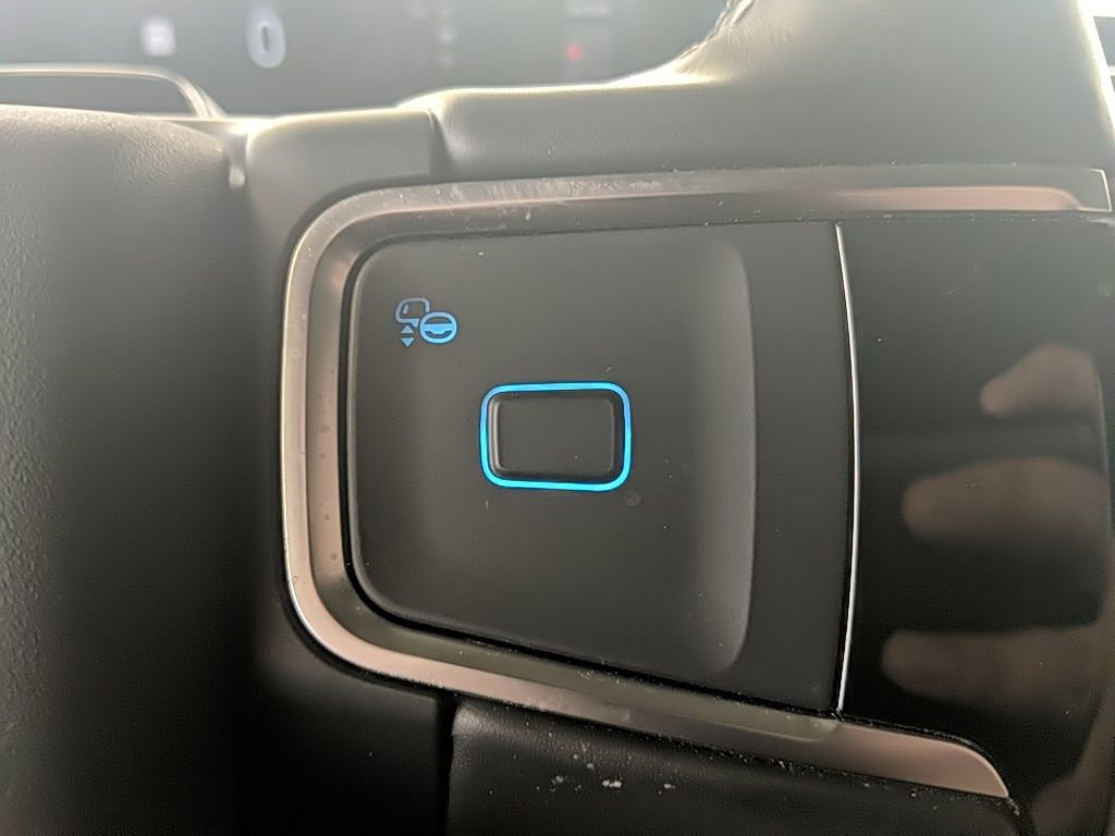 Certified 2025 Ford Expedition Max Platinum image 23