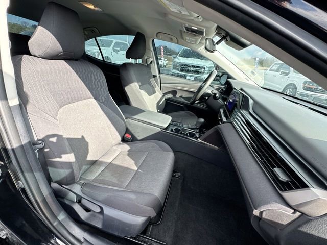 Used 2025 Toyota Camry LE image 25