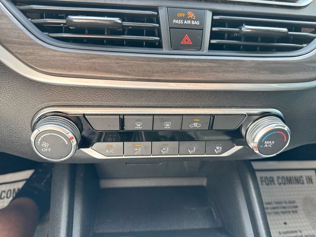 Used 2025 Nissan Altima 2.5 SV FWD image 18