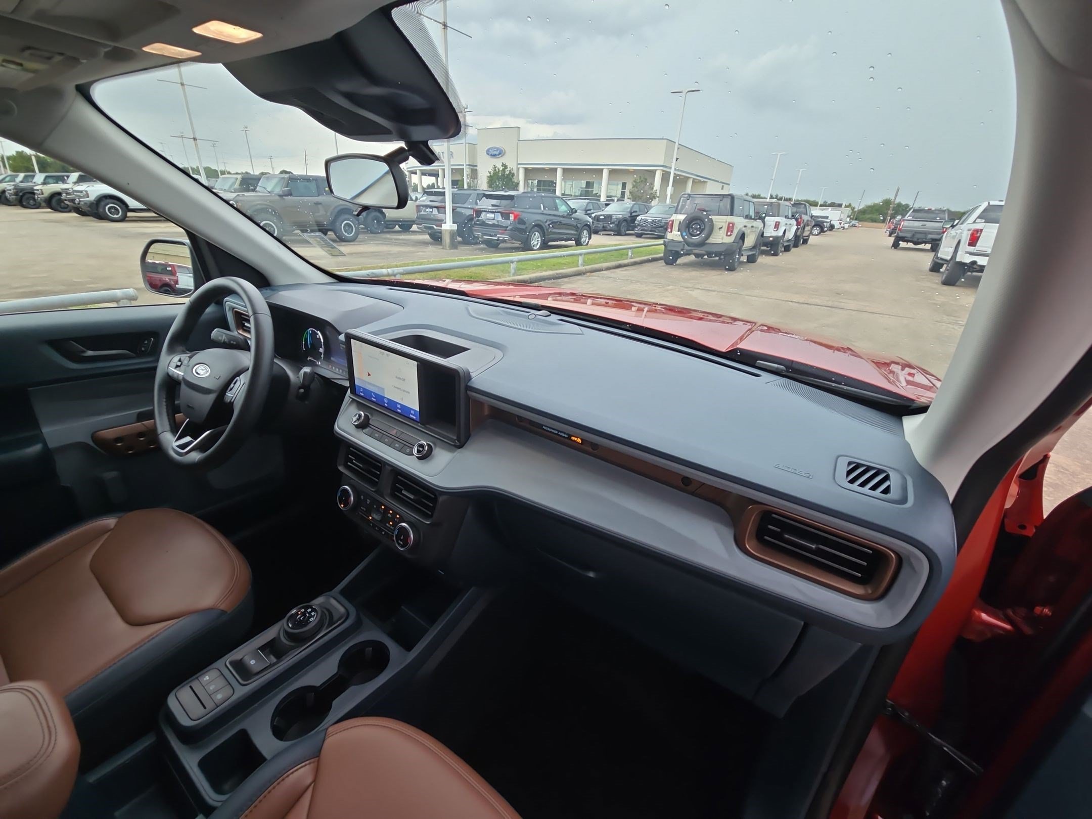 Certified 2024 Ford Maverick Lariat FWD image 33
