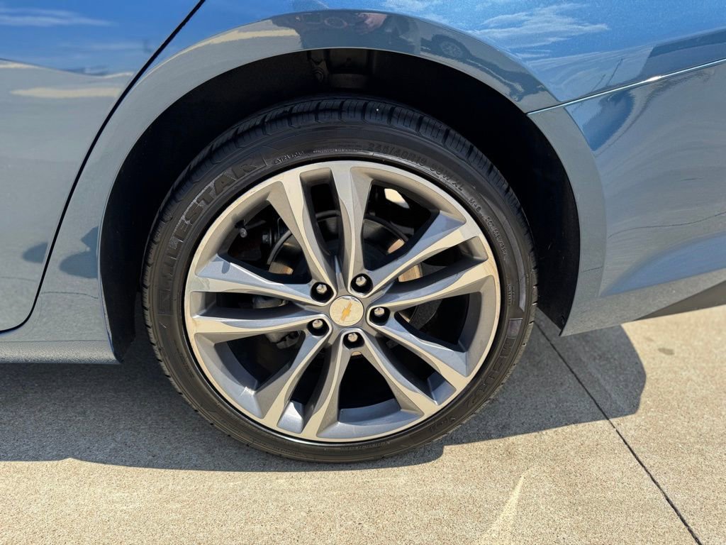 Used 2024 Chevrolet Malibu LT FWD image 9