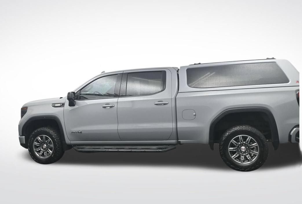 Used 2024 GMC Sierra 1500 AT4 w/ Technology Package AWD/4WD image 10