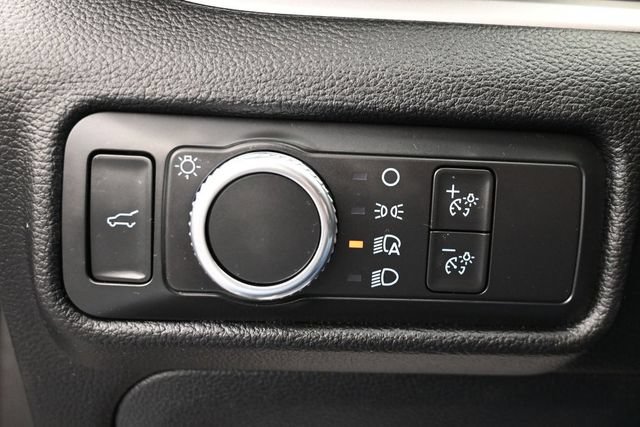 Certified 2021 Ford Explorer XLT RWD image 24