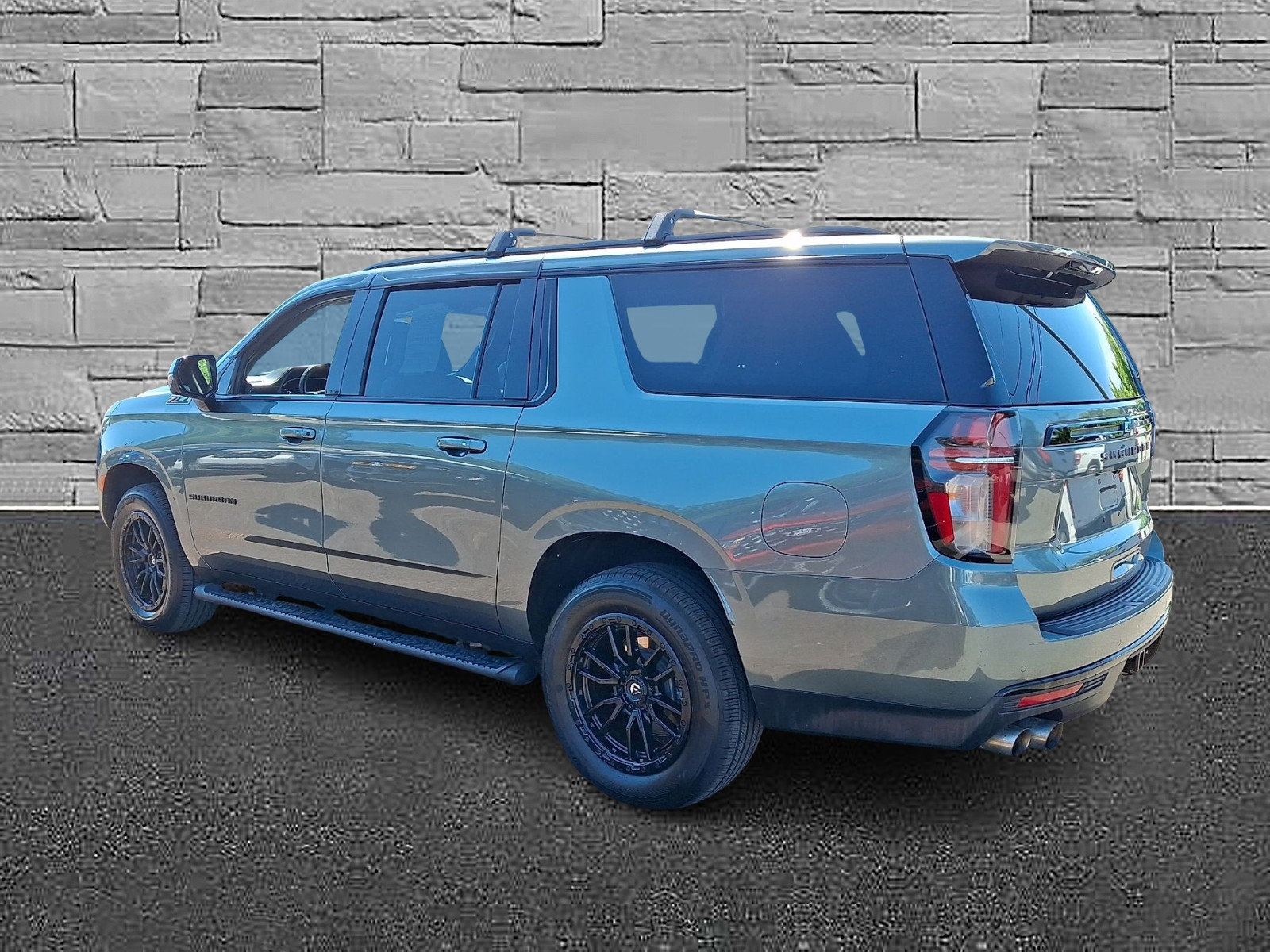 Used 2024 Chevrolet Suburban Z71 w/ Off-Road Capability Package AWD/4WD image 7