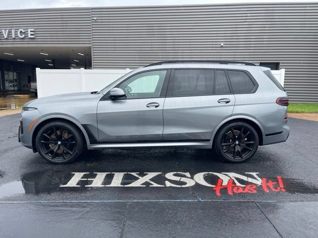 Used 2024 BMW X7 xDrive40i w/ M Sport Package AWD/4WD image 2