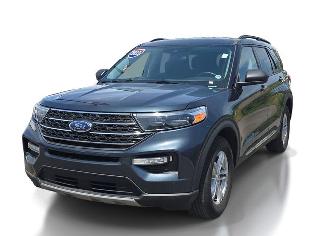 Certified 2023 Ford Explorer XLT w/ Equipment Group 202A AWD/4WD image 2