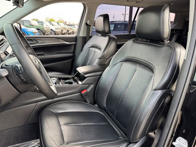 Used 2022 Jeep Grand Cherokee L Limited image 14