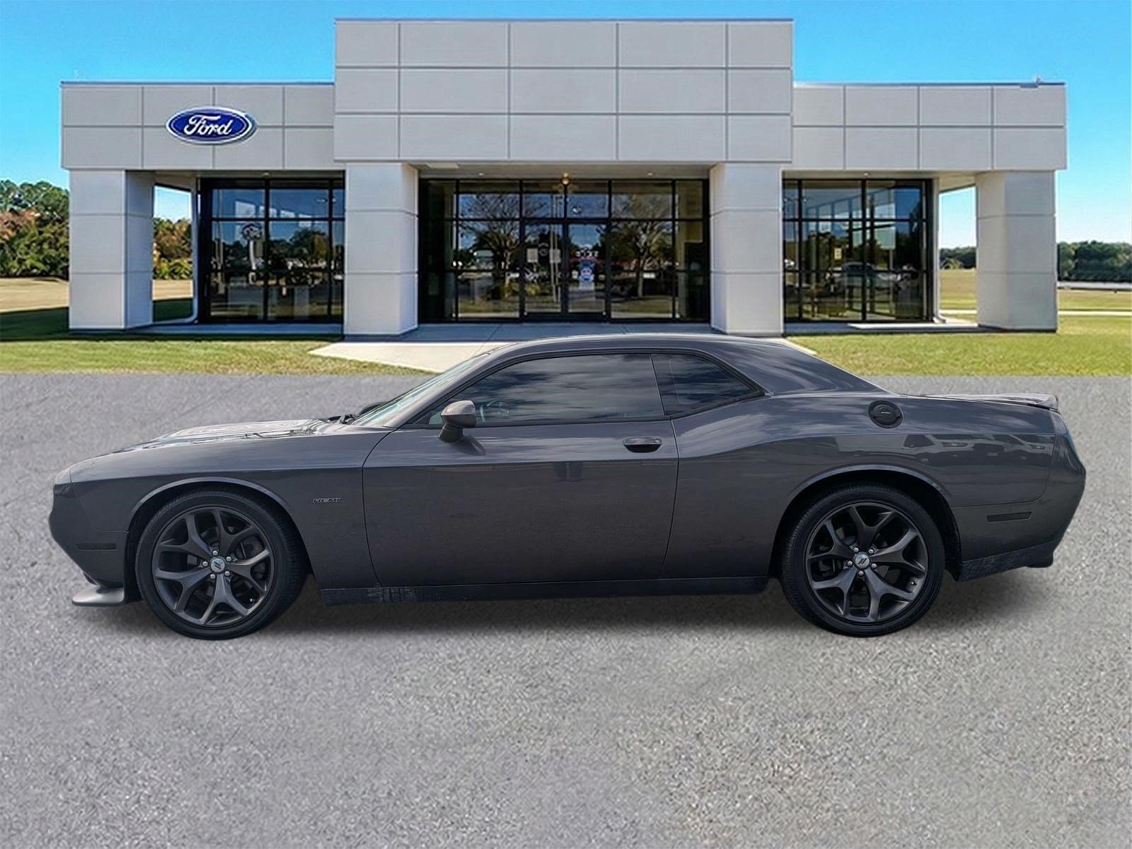 Used 2019 Dodge Challenger R/T RWD image 7