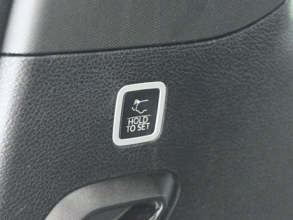 Used 2022 Jeep Wagoneer Series III w/ Premium Group I image 59