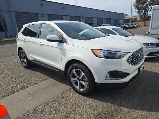 Certified 2023 Ford Edge SEL w/ Convenience Package AWD/4WD image 3
