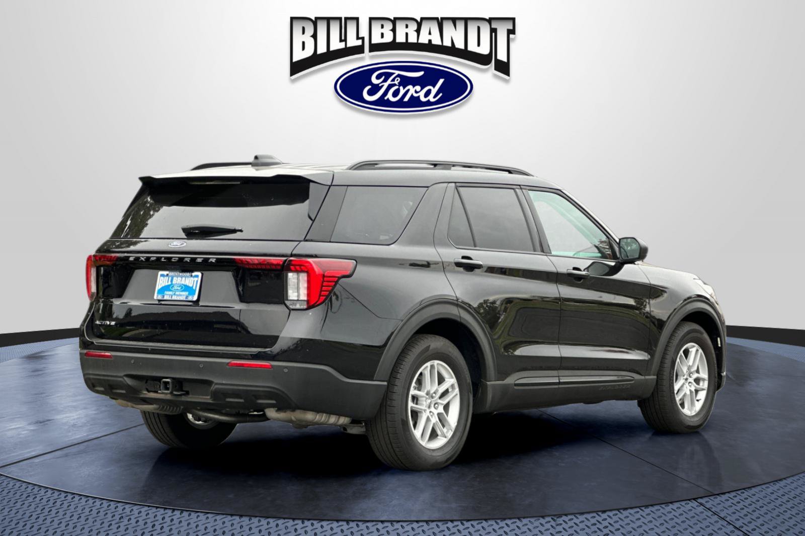Certified 2026 Ford Explorer Active RWD image 3