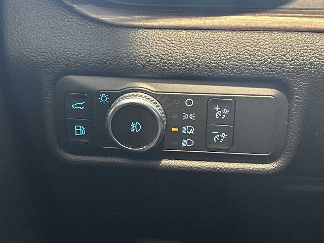 Certified 2021 Ford Explorer Limited w/ Hybrid Equipment Group 310A image 17