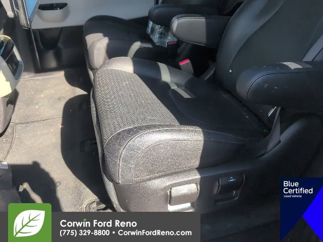 Used 2024 Kia Carnival SX Prestige image 16