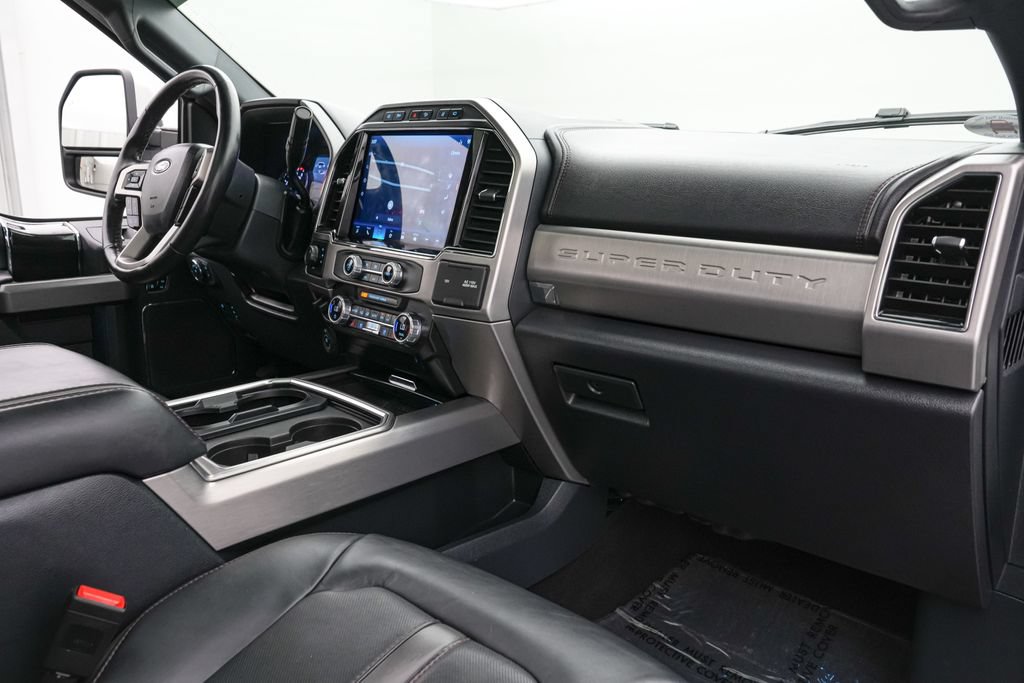 Certified 2022 Ford F250 Platinum w/ FX4 Off-Road Package AWD/4WD image 24