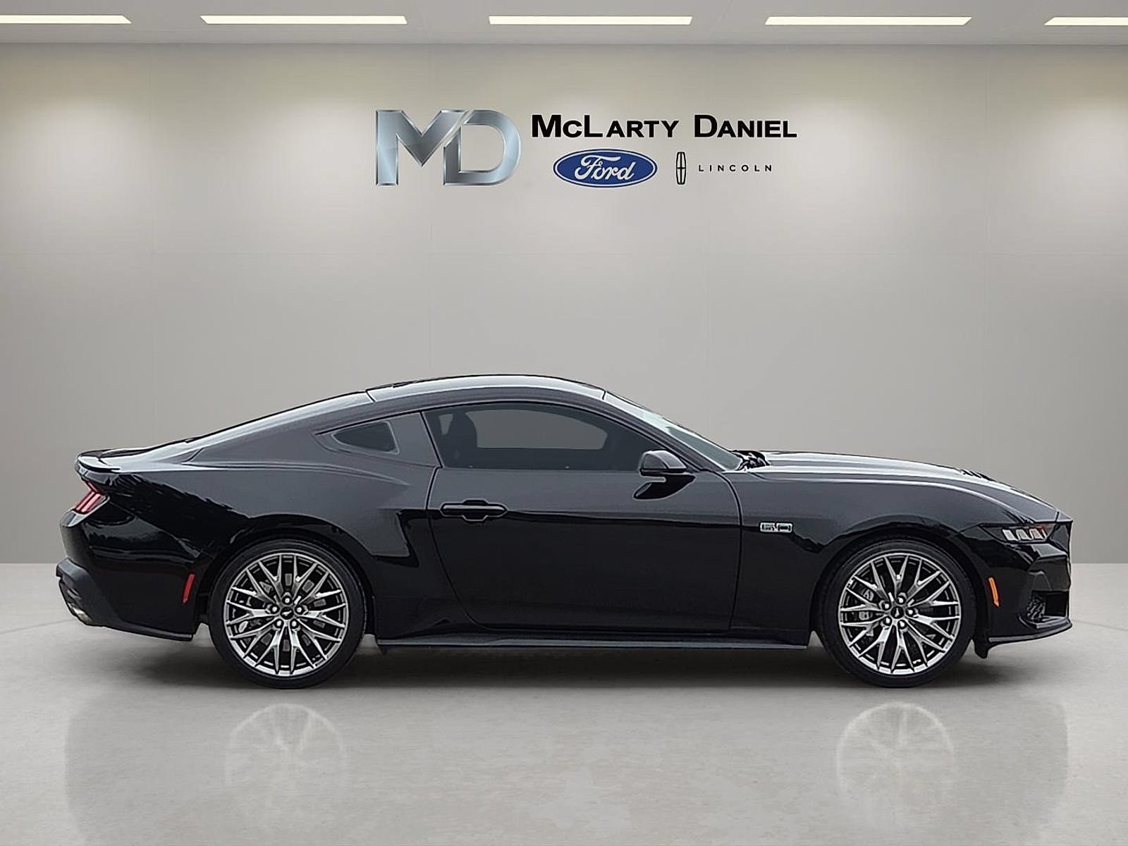 Certified 2024 Ford Mustang GT Premium RWD image 6