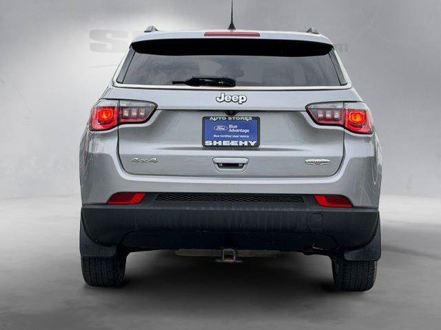 Used 2019 Jeep Compass Latitude w/ Popular Equipment Group AWD/4WD image 15