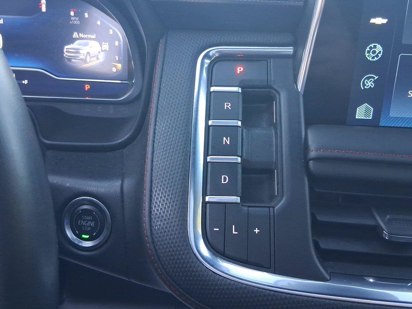 Used 2024 Chevrolet Suburban RST w/ Sport Performance Package AWD/4WD image 21