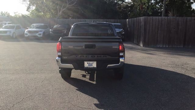 Used 2022 Toyota Tacoma SR5 w/ Black Out Package (TMS) image 4